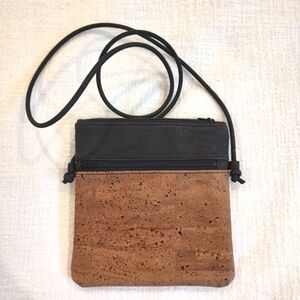 Queork Cork Crossbody Bag Tan and Black Top Zip